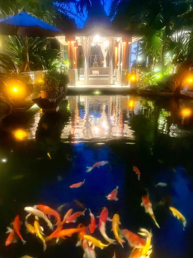 Villa On The Rocks, 4 Bedrooms, Phuket スリンビーチ エクステリア 写真